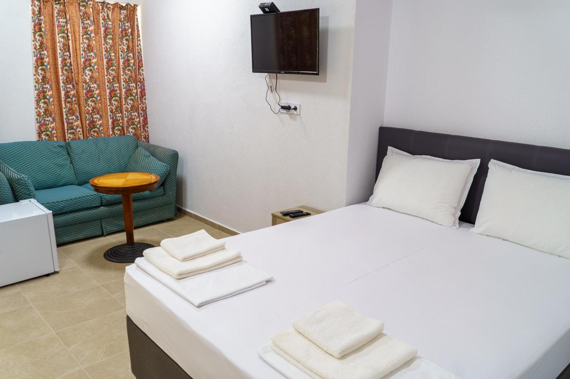 Hotel Navi Shabla Exterior photo