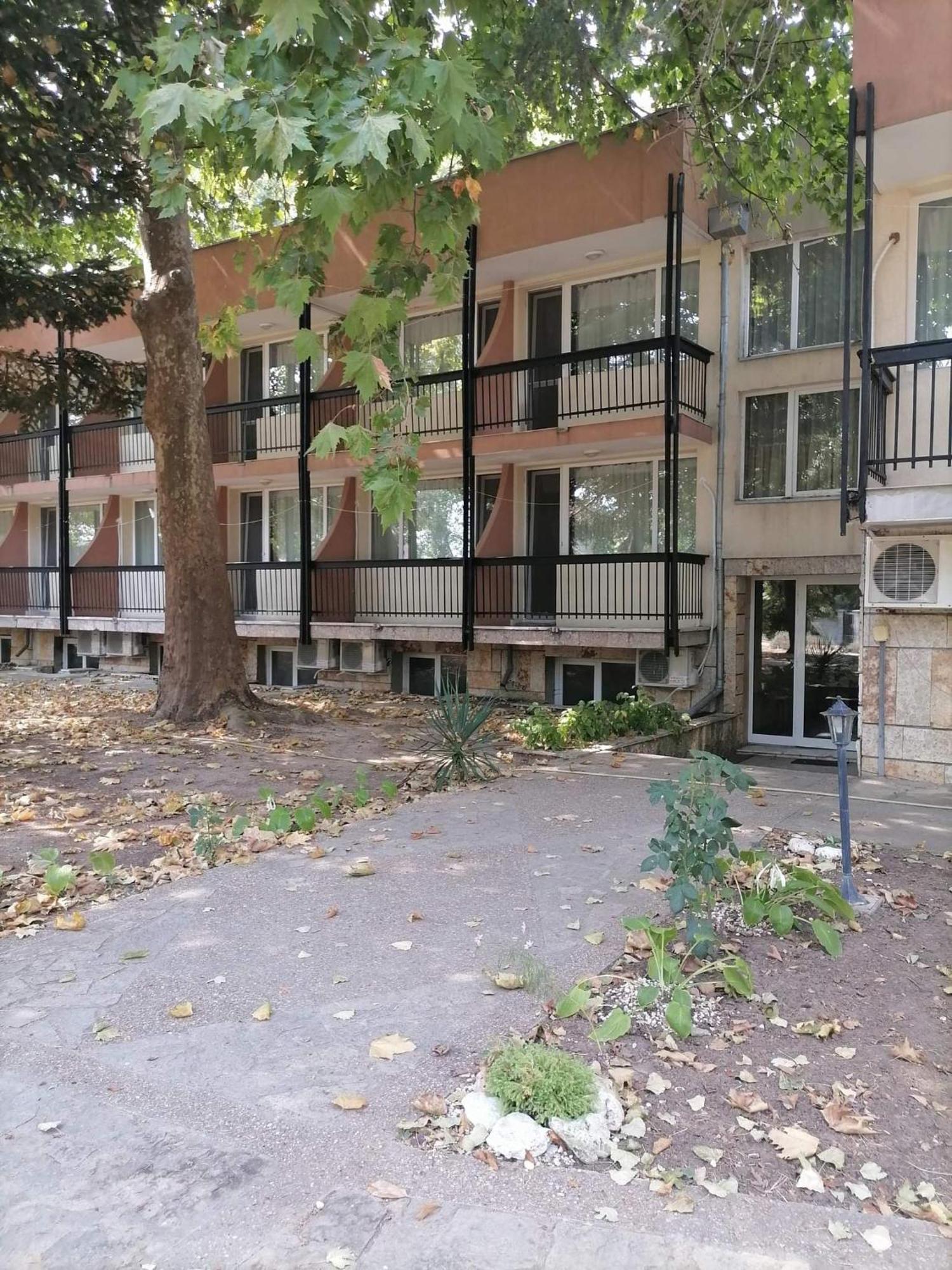 Hotel Navi Shabla Exterior photo