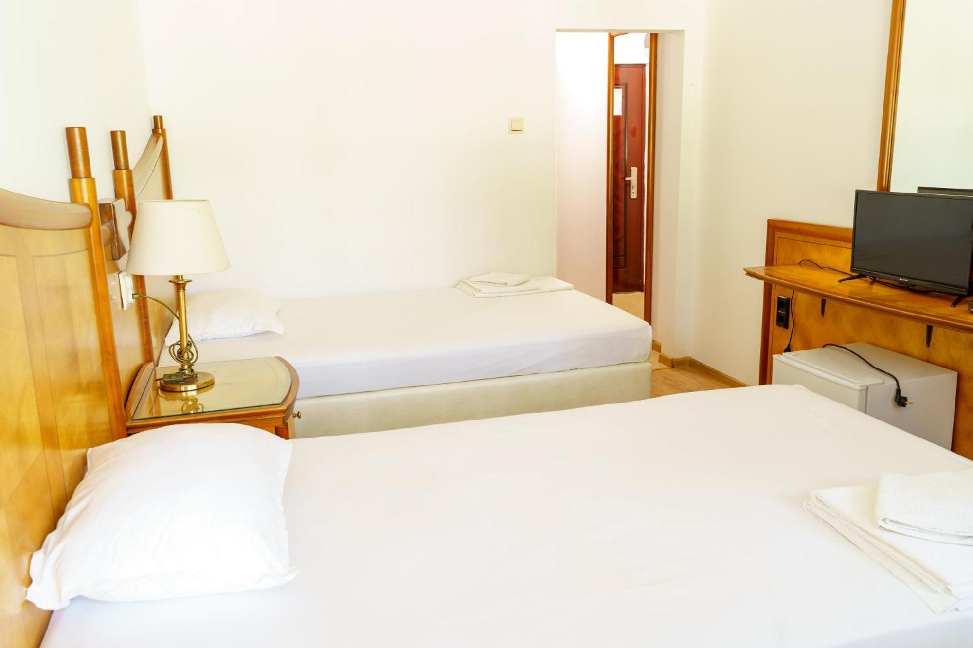 Hotel Navi Shabla Exterior photo